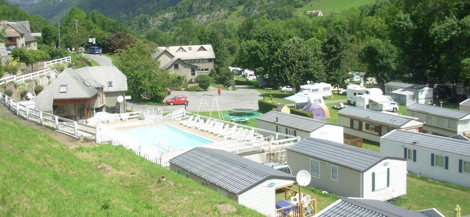 camping oree des monts piscine couverte chauffee bagneres de bigorre 3-star services at the campsite and nearby occitanie
