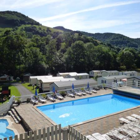 La piscine du camping l'Orée des Monts